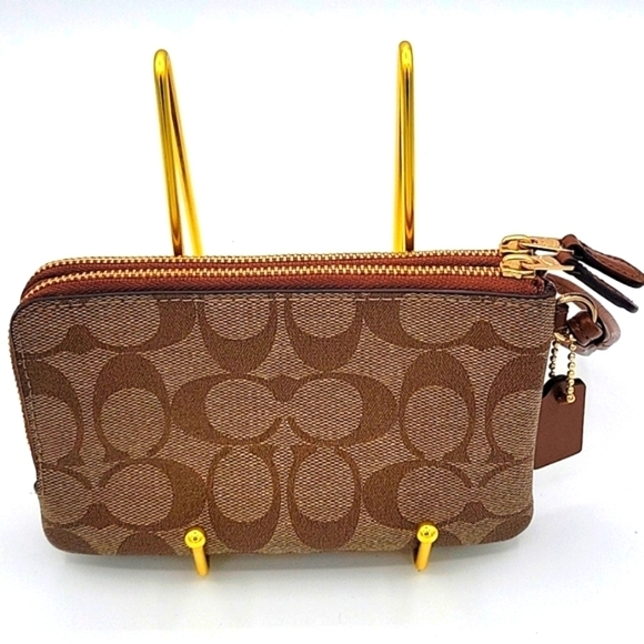 Coach Double Corner Zip Wristlet - Tan & Brown Coated Canvas w/ Hang Tag - 6”x4” - Picture 12 of 14